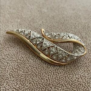 Elegant Gold and Silver Leaf Brooch